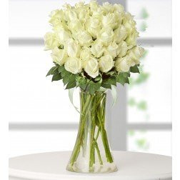 41 Adet Beyaz Gül Cam İçinde