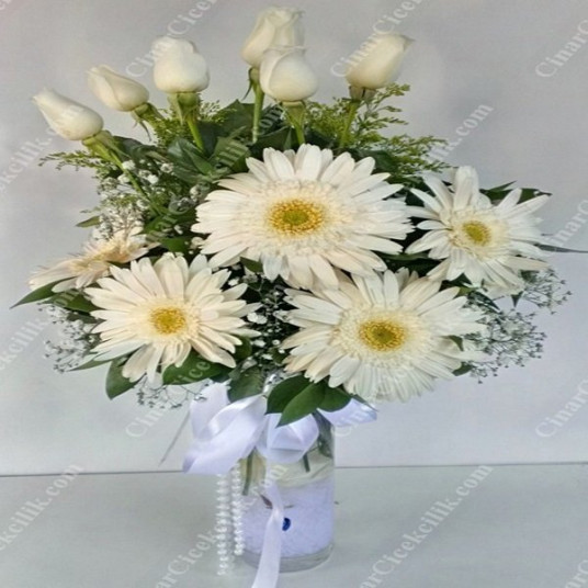 'Beyaz Duygular' Beyaz Gerbera 7 Gül Çiçek Aranjmanı