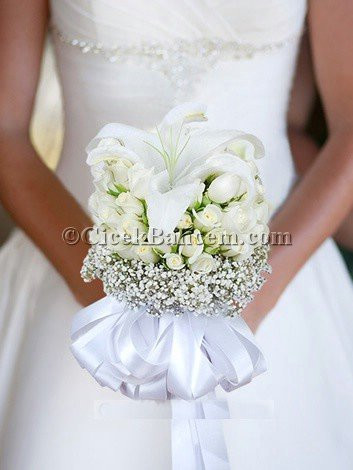 Beyaz Masum Gelin Buketi