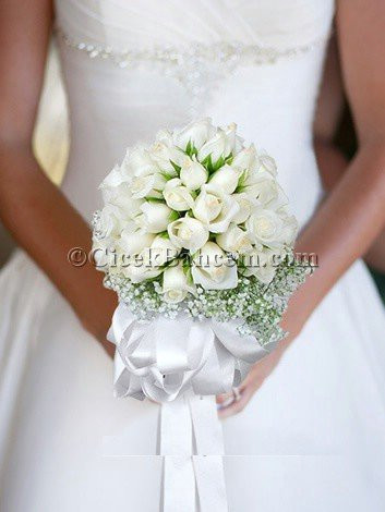 Beyaz Gul Gelin Buketi