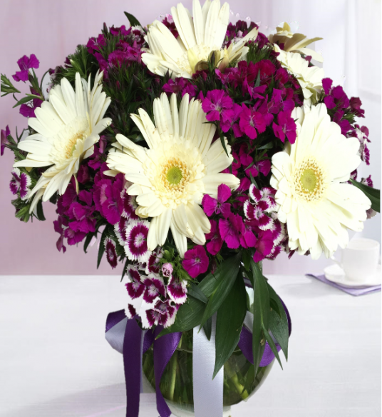 Tatlı Süpriz, Vazoda Gerbera ve Kır Çiçekleri