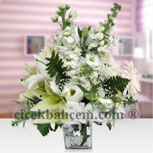 Cam Vazoda Lilyum, Gerbera, Lisyantus Aranjmanı