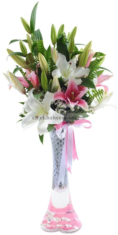 Fil Ayağı Vazosuna Kokulu Lilyumlardan Hazırlanmış Tasarım