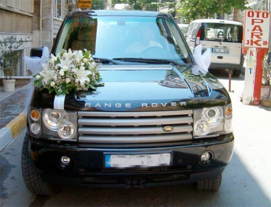 Düğün Arabası Süsleme Beyaz Şerit ve Gül Lilyum