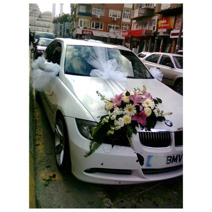 Düğün Arabası Süsleme Kır Çiçekleri 