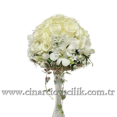 Beyaz Gül ve Gelin Çiçekleri Gelin Eli Buketi