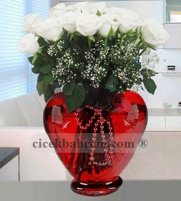 Kalbim Ellerinde  21 Adet Beyaz Gül KALP117