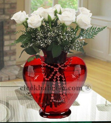 Kalbimdeki Aşkın 11 Adet Beyaz Gül KALP116