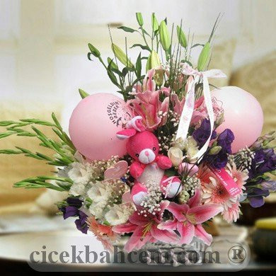 Pembe Balonlu Pembe Oyuncaklı Hoşgeldin Bebek Aranjmanı