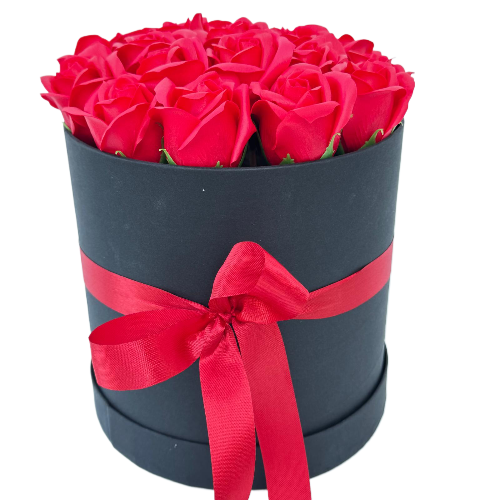 Solmayan Aşk 17'li İthal Yapay Kırmızı Gül Tasarımı