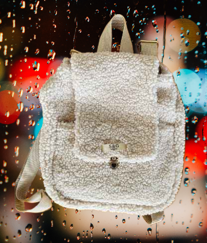 Yetişkin sırt çantası