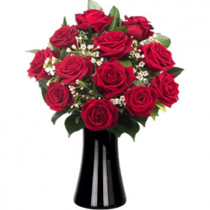Şık Vazoda 11 Adet Kırmızı Gül