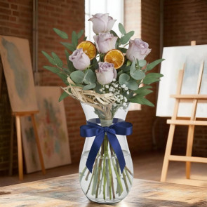 Şık Vazoda 5’li Lila Gül Aranjmanı - Asil ve Zarif