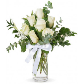 Kar Beyazım 7 Adet Beyaz Gül – Cam Vazoda