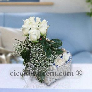 9 Adet Beyaz Gül Kalp Aranjmanı 