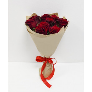 "Aşıklar Şehri" 9 Kırmızı Gül Buketi