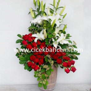 "Tatlı Sürpriz" 41 Adet Gül ve Lilyum