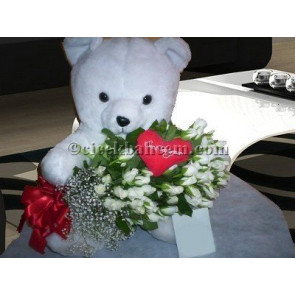 Beyaz Güller Sevimli Ayı 