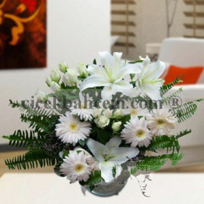 Beyaz Gül, Gerbera ve Lilyum Aranjmanı 