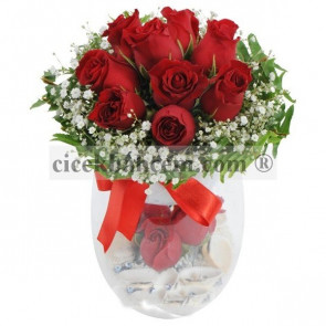 Cam Fanus İçine 9 Adet Kırmızı Gül Aranjmanı Nazar Deymesin