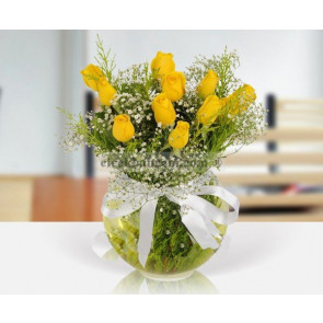 Cam Fanusa Hazırlanmış 11 Adet Sarı Gül Aranjmanı