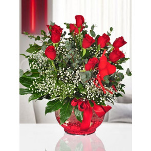 Cam Fanusta 9 Adet Kırmızı Gül Aranjmanı