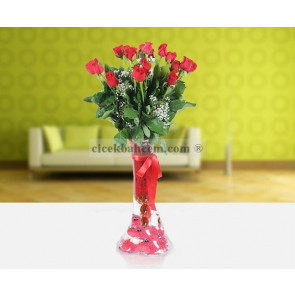 Fil Ayaklı Cam Vazo İçine 11 Adet Kırmızı Gül Tasarımı