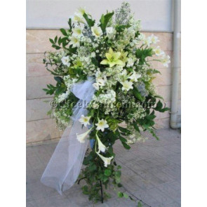 Gala Çiçekleri İle Hazırlanmış Düğün Nişan Açıliş Ferforje Aranjmanı