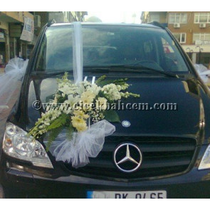 Gelin Arabası Süsleme Beyaz Tül ve Çiçekler