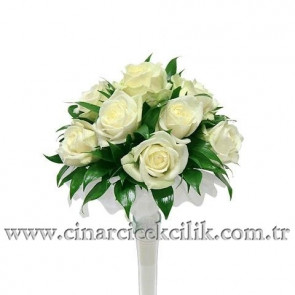 Sade Güzel, Beyaz Güllerle Hazırlanmış Gelin Buketi