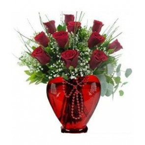  Kalp Vazoda 11 Adet Kırmızı Gül