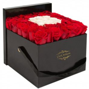 Kalbimin Aynası, Kutuda 45 Kırmızı Beyaz Gül