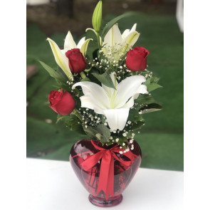 Kalp Vazoda 3 Kırmızı Gül ''I LOVE YOU''