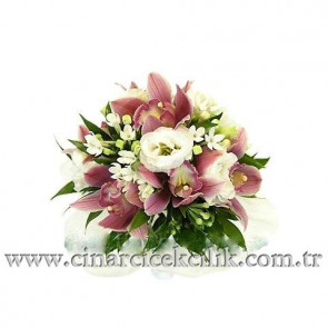 Orkide ve Lisyantus Çiçekleri Hazırlanmış Gelin Buketi