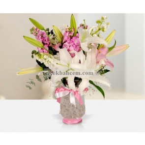 Pembe,Beyaz Şebboy ve Beyaz Lilyum Çiçek Tasarımı 