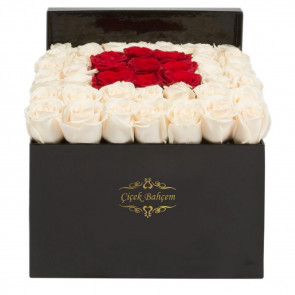 Siyah Kutuda 41 Beyaz Kırmızı Güller